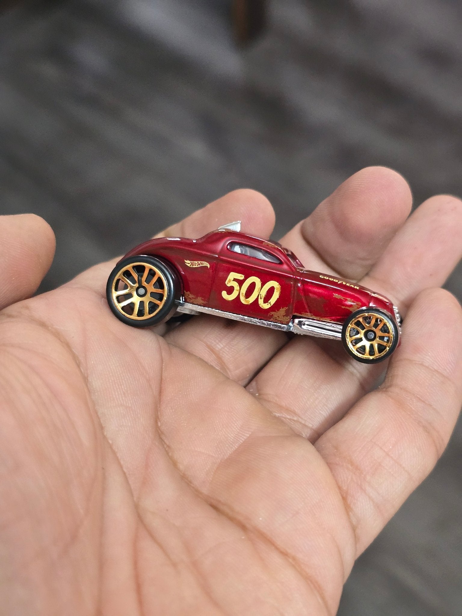 Hot Wheels Sooo Fast - Vintage Club (Uncarded - New) - Kinder Logs