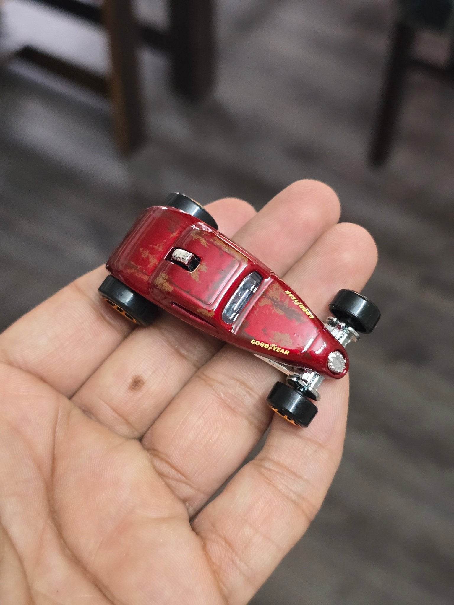 Hot Wheels Sooo Fast - Vintage Club (Uncarded - New) - Kinder Logs