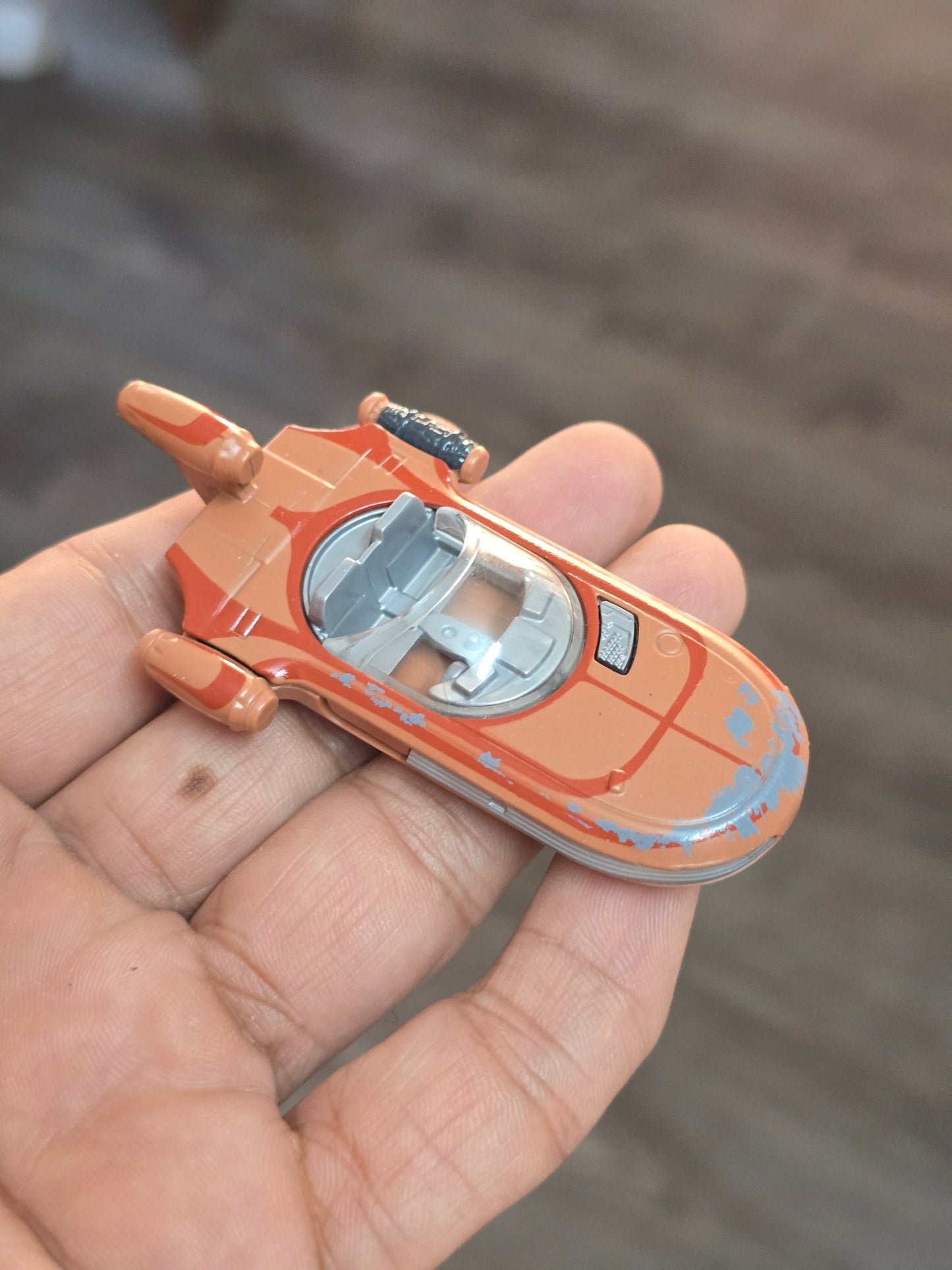 Hot Wheels Star Wars X - 34 Landspeeder (Uncarded - New) - Kinder Logs