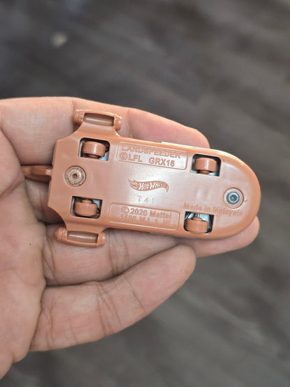 Hot Wheels Star Wars X - 34 Landspeeder (Uncarded - New) - Kinder Logs