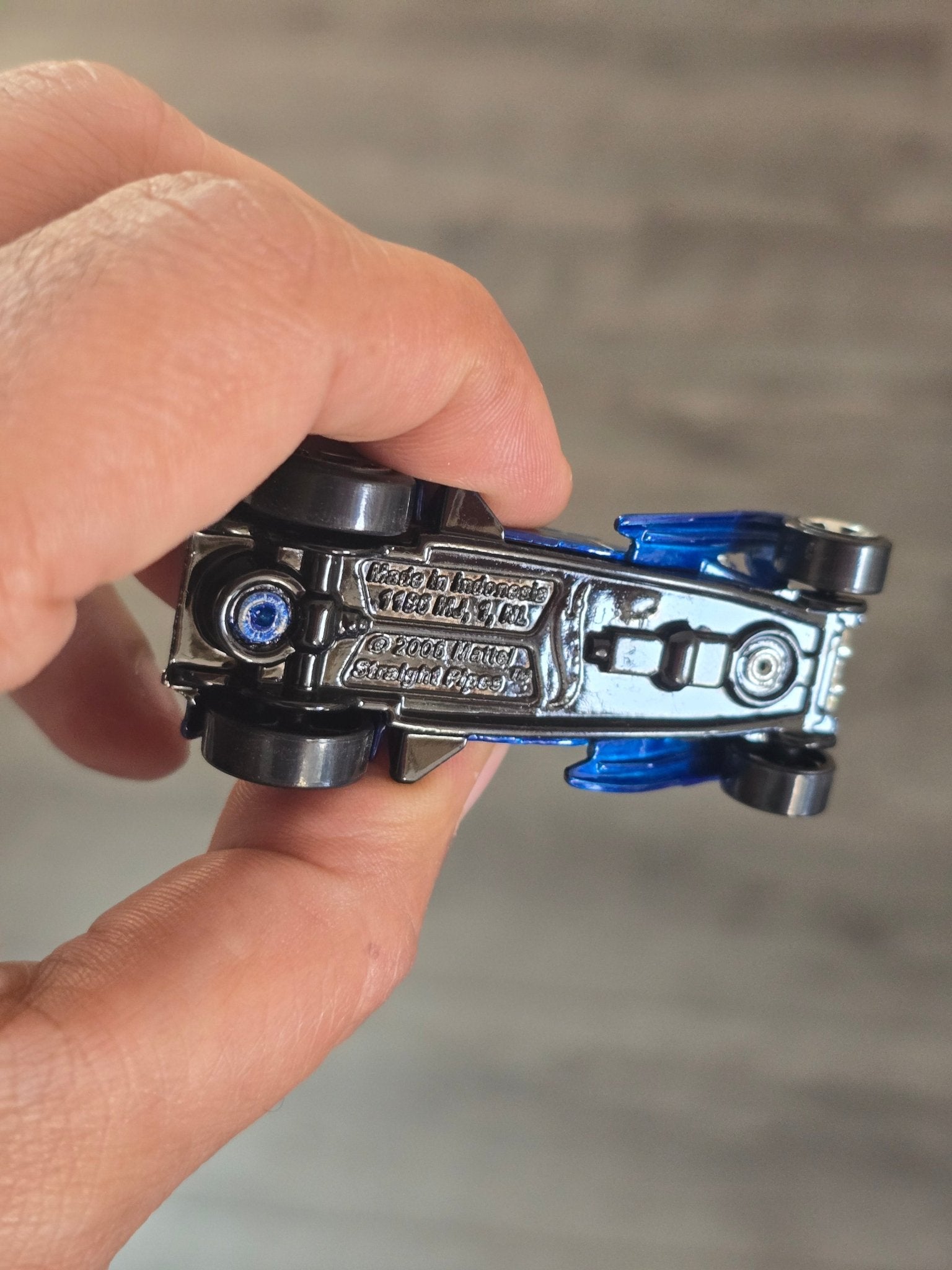 Hot Wheels Straight Pipes Deep Stage (Uncarded - New) - Kinder Logs