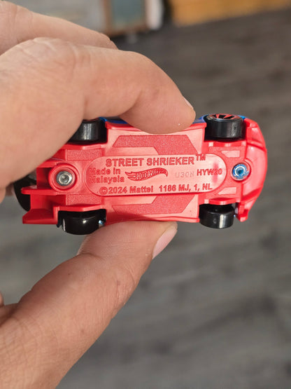 Hot Wheels Street Shrieker - Blue (Uncarded - New) - Kinder Logs