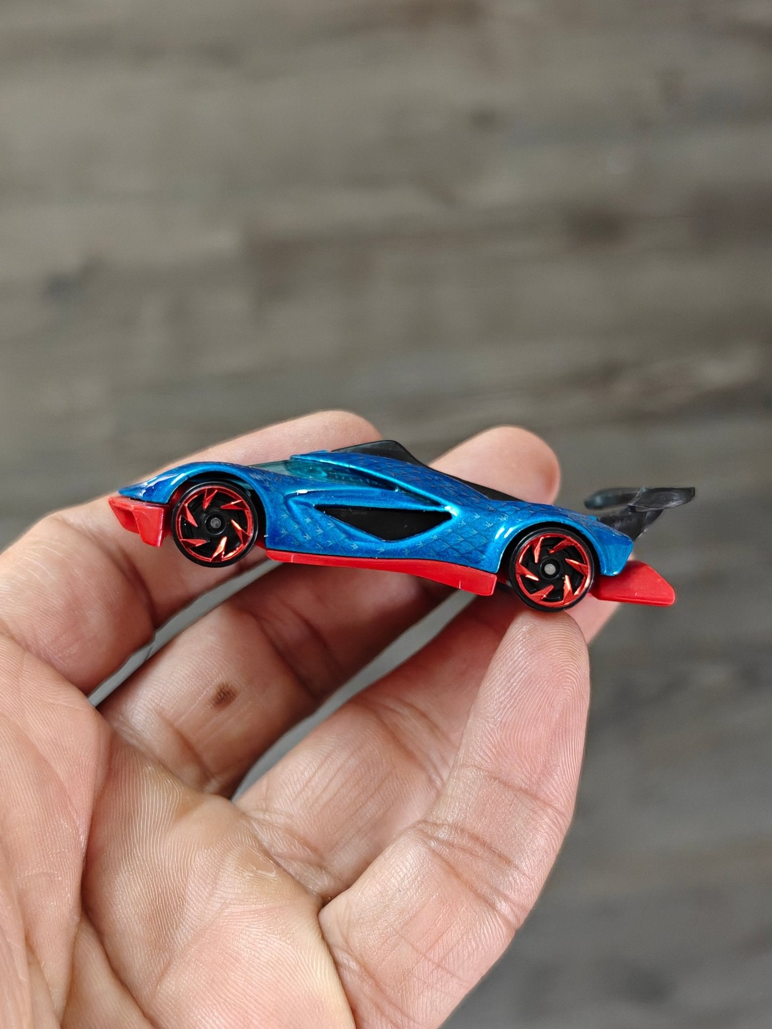 Hot Wheels Street Shrieker - Blue (Uncarded - New) - Kinder Logs