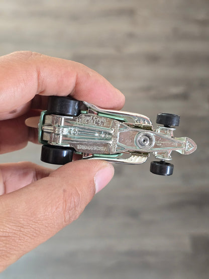 Hot Wheels Surf Crate (Uncarded - New) - Kinder Logs