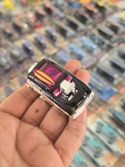 Hot Wheels Surf 'N' Turf Malibu (Uncarded) - Kinder Logs