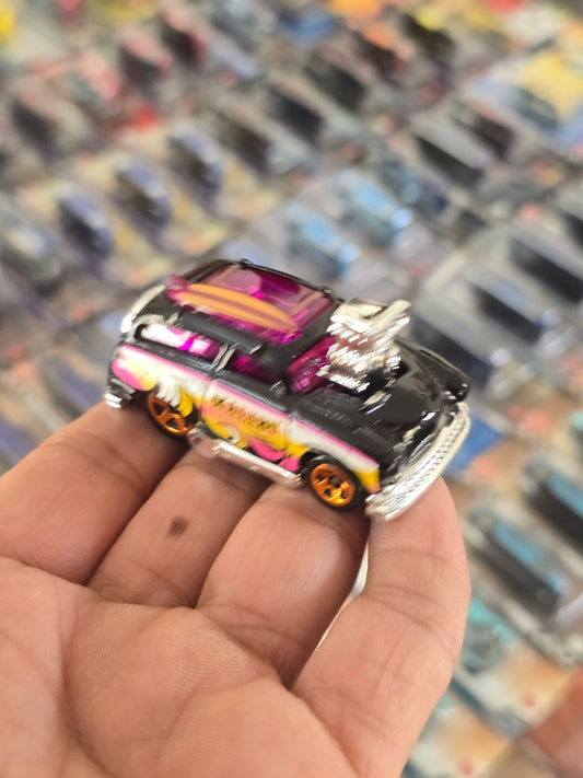 Hot Wheels Surf 'N' Turf Malibu (Uncarded) - Kinder Logs