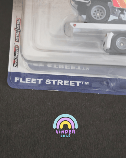 Hot Wheels Team Transport Fleet Street and Toyota Off - Road Truck - Kinder Logs