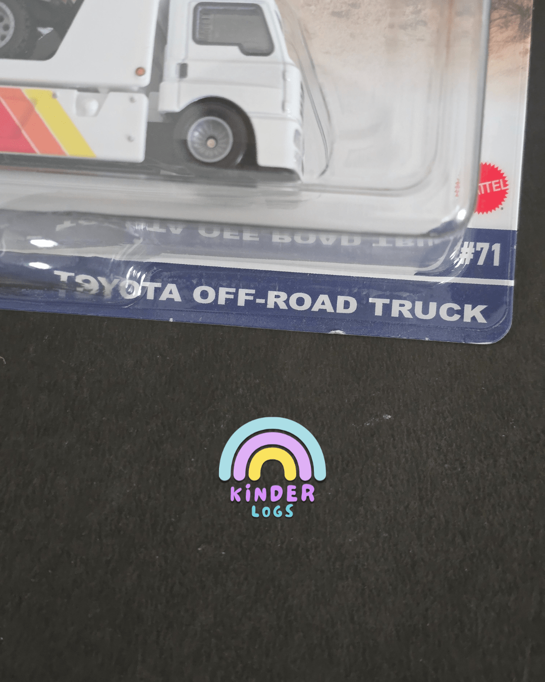 Hot Wheels Team Transport Fleet Street and Toyota Off - Road Truck - Kinder Logs