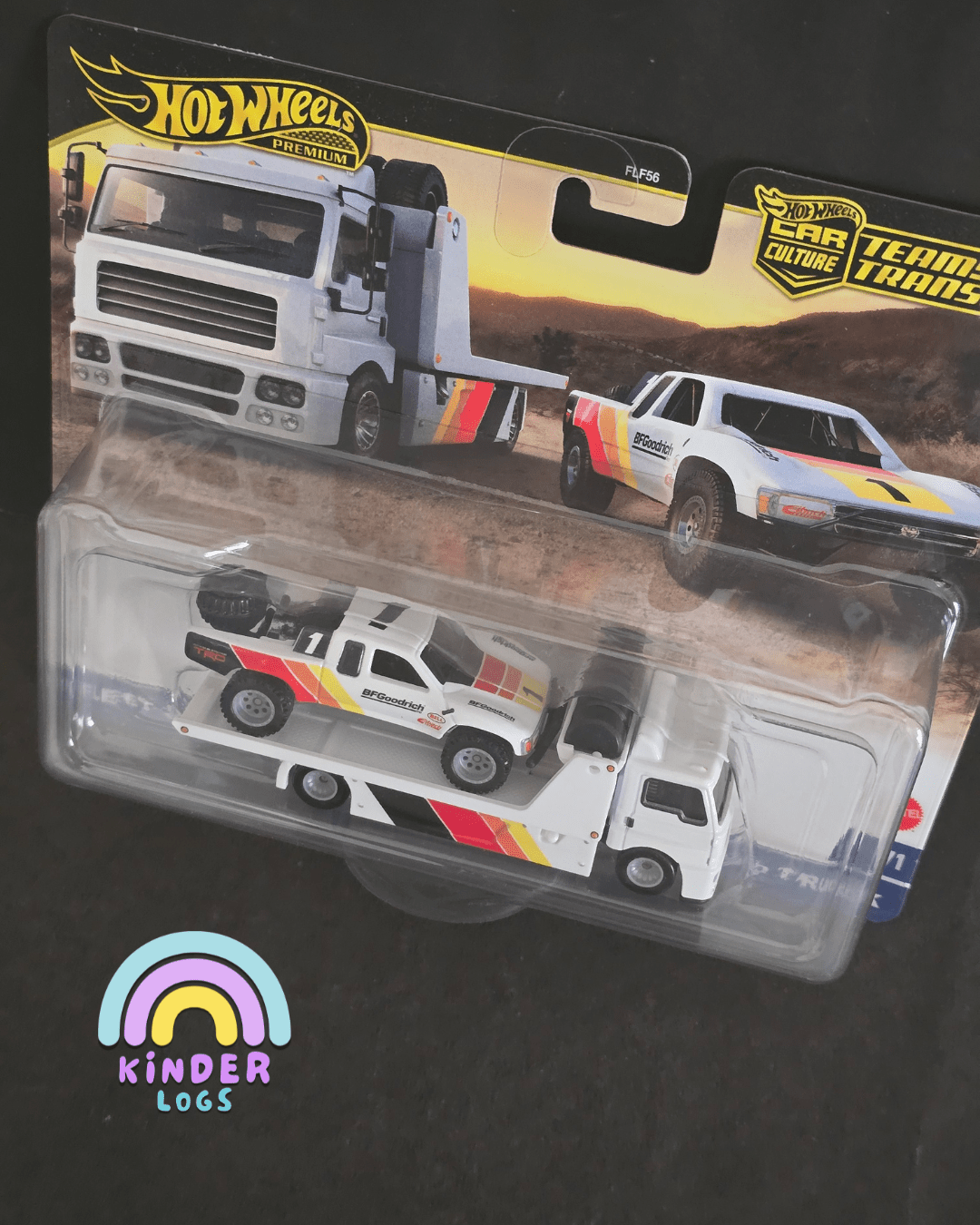 Hot Wheels Team Transport Fleet Street and Toyota Off - Road Truck - Kinder Logs