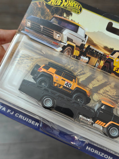 Hot Wheels Team Transport Horizon Hauler and Toyota FJ Cruiser (Imported) - Kinder Logs
