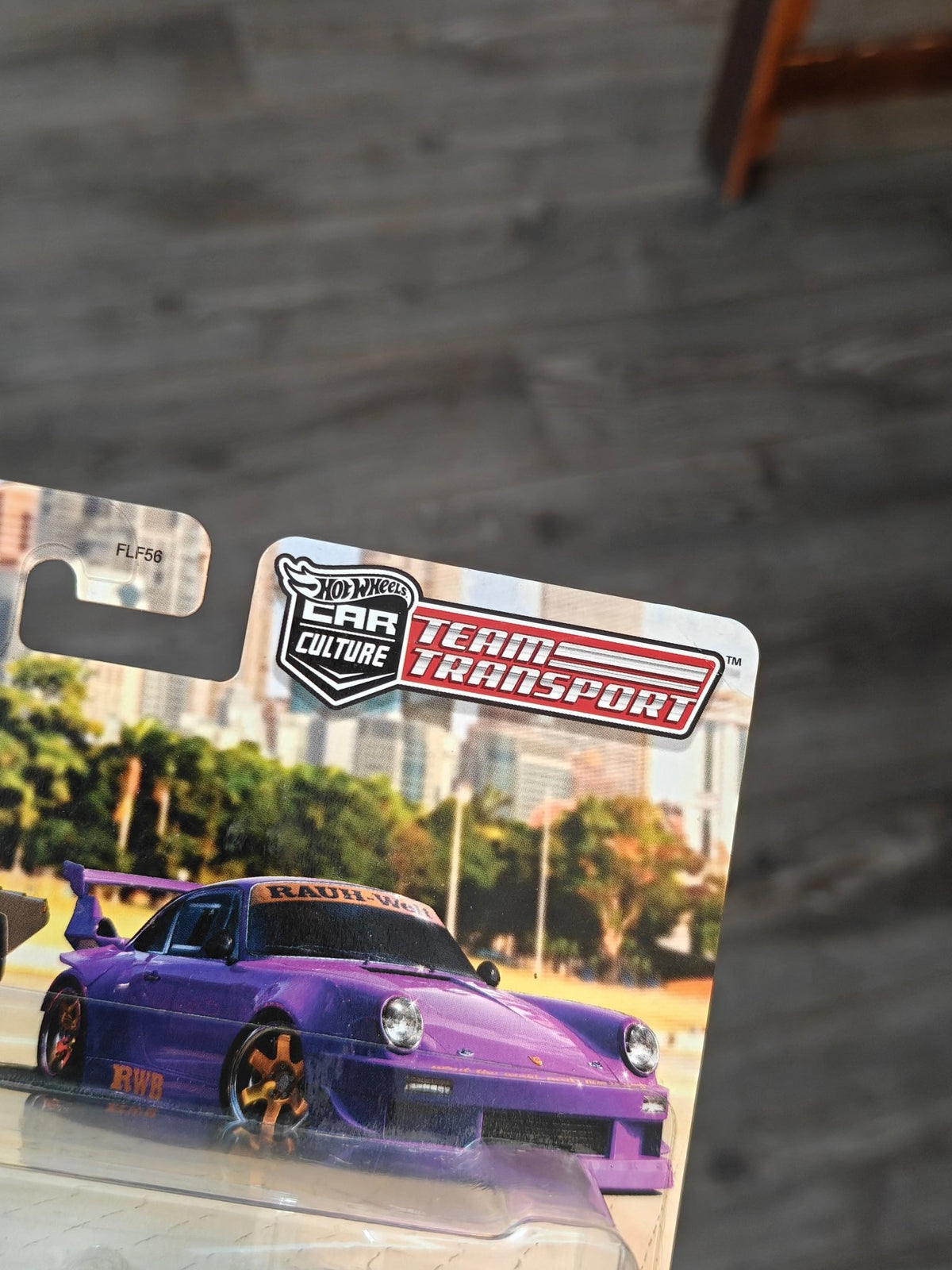 Hot Wheels Team Transport RWB Porsche 930 Aero Lift 17 (2020 Indian Card) - Kinder Logs