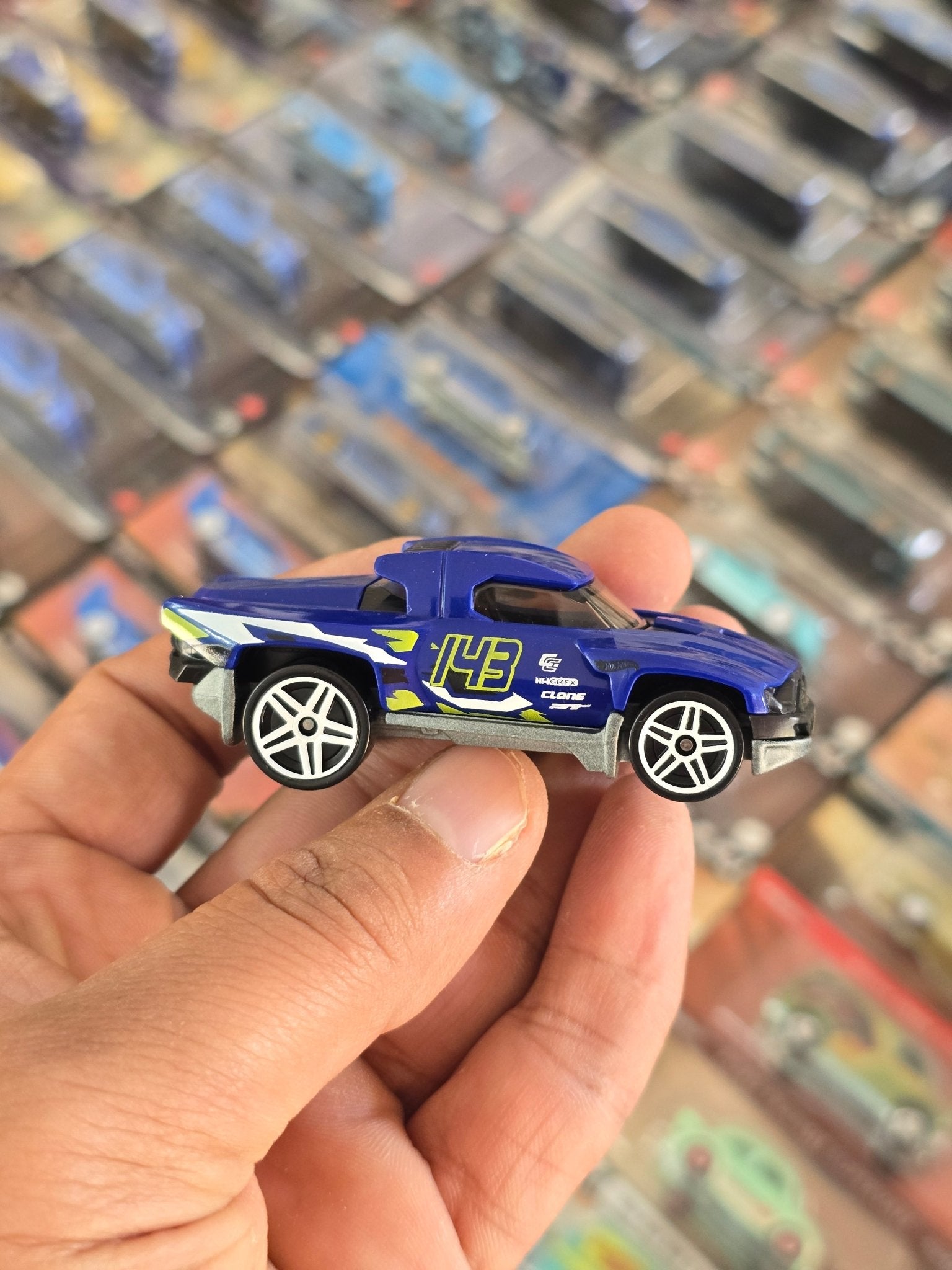 Hot Wheels Terra Tracktyl (Uncarded) - Kinder Logs