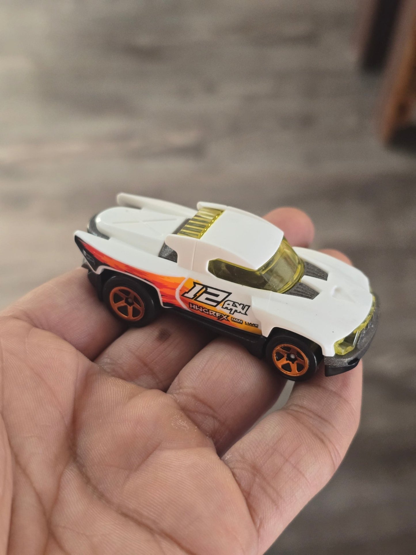 Hot Wheels Terra Tracktyl - White (Uncarded - New) - Kinder Logs