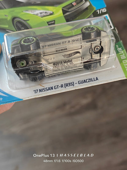 Hot Wheels TFox 2017 Nissan GT - R (R35) Guaczilla (2019 Card) - Kinder Logs