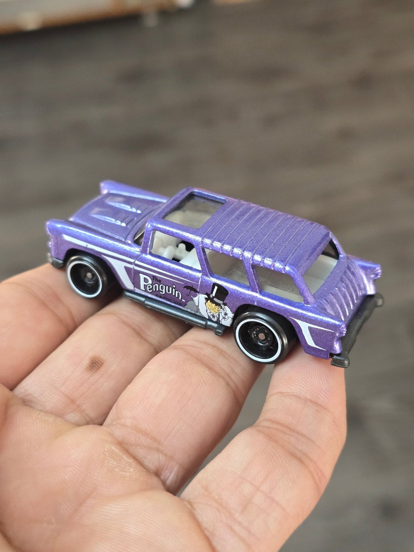 Hot Wheels The Batman 1955 Classic NOMAD 'The Penguin' (Uncarded - New) - Kinder Logs