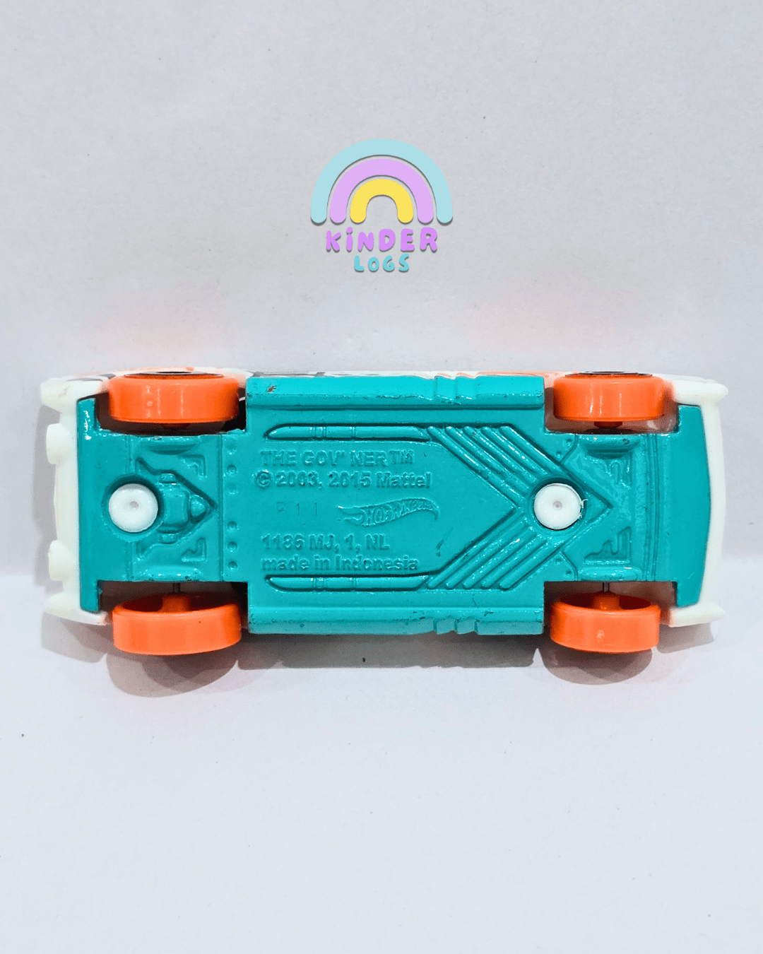 Hot Wheels The Gov'ner - White (Used Car) - Kinder Logs