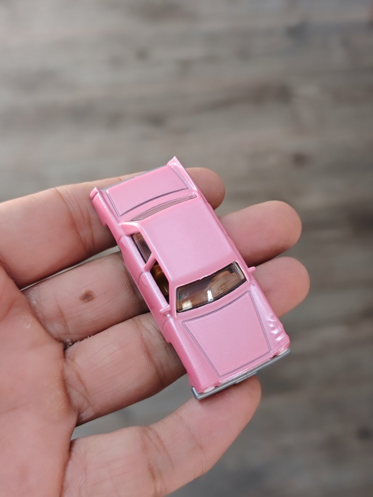 Hot Wheels 'The Simpsons Family Car' - Pink (Uncarded - New) - Kinder Logs