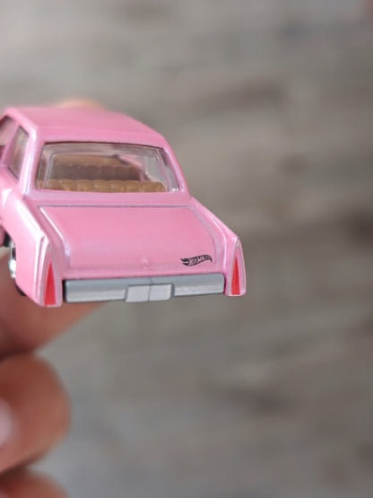 Hot Wheels 'The Simpsons Family Car' - Pink (Uncarded - New) - Kinder Logs