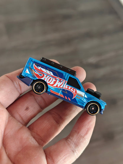 Hot Wheels Time Shifter - Blue (Uncarded - New) - Kinder Logs