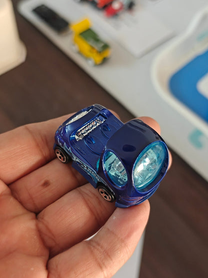 Hot Wheels Tooned Deora (Uncarded - New) - Kinder Logs