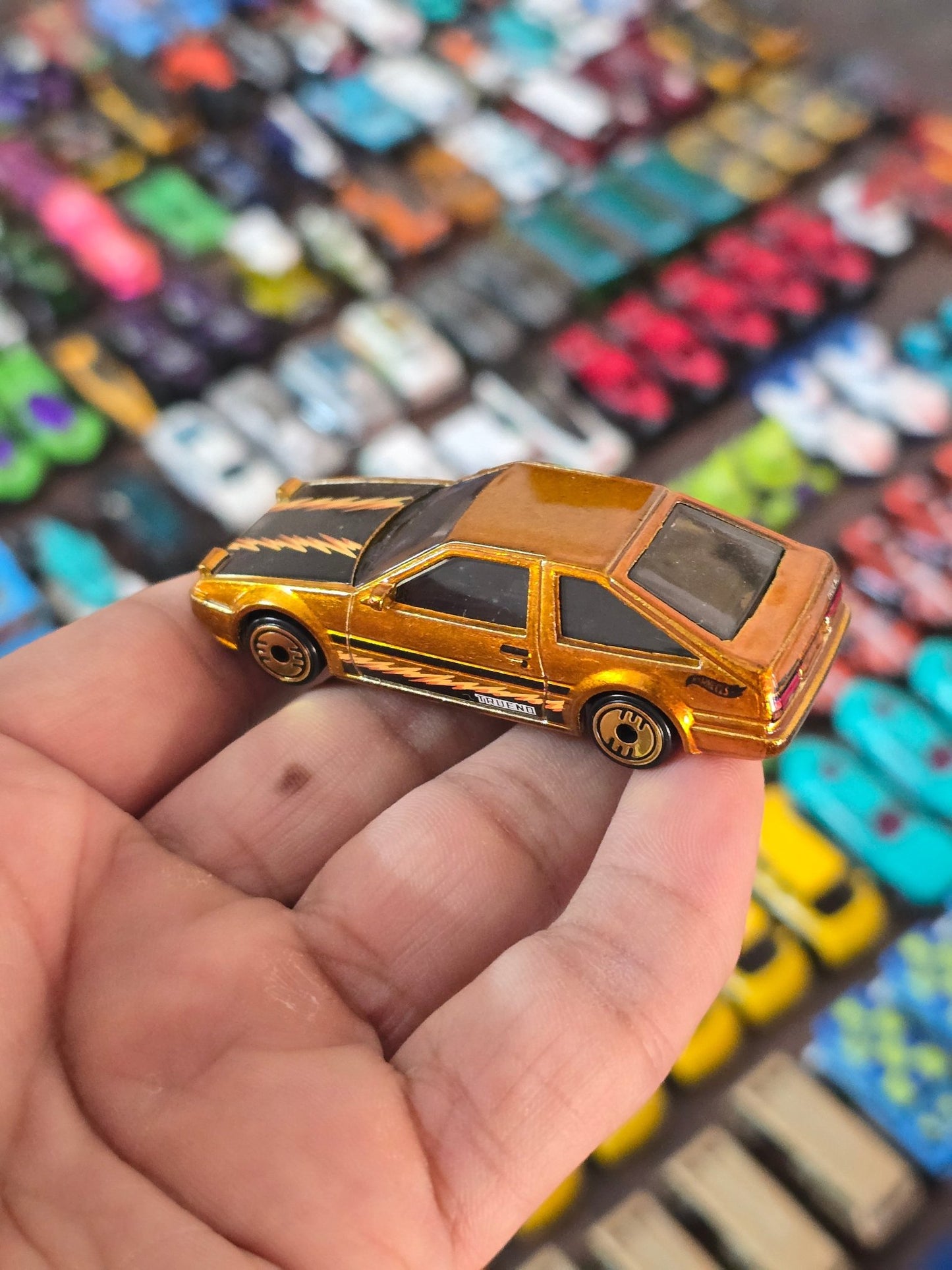 Hot Wheels Toyota AE86 Sprinter Trueno - Ultra Hots (Uncarded - New) - Kinder Logs