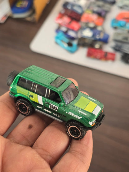 Hot Wheels Toyota Land Cruiser 80 - Silver Series (Uncarded) - Kinder Logs
