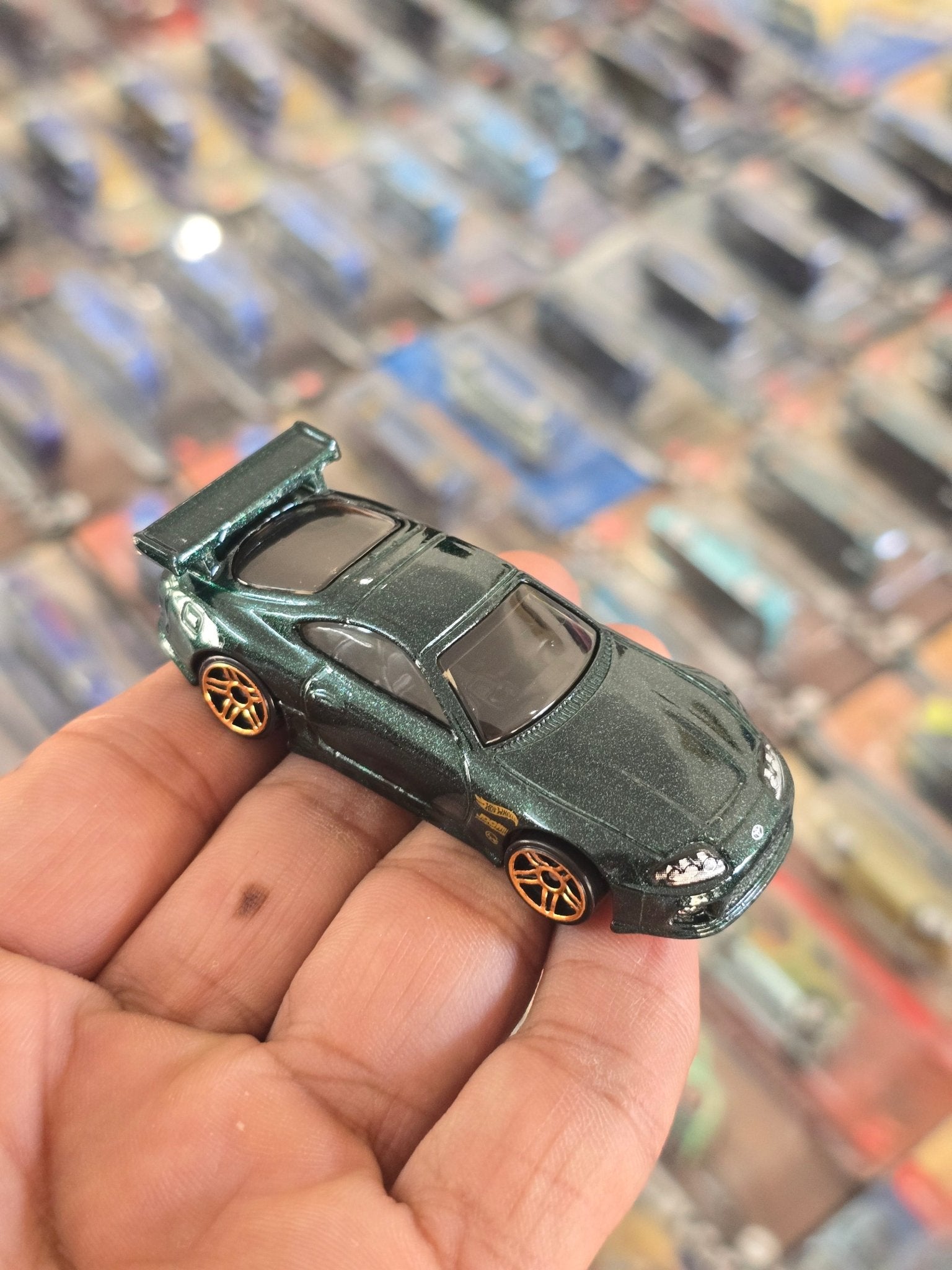 Hot Wheels Toyota Supra - Dark Green (Uncarded) - Kinder Logs