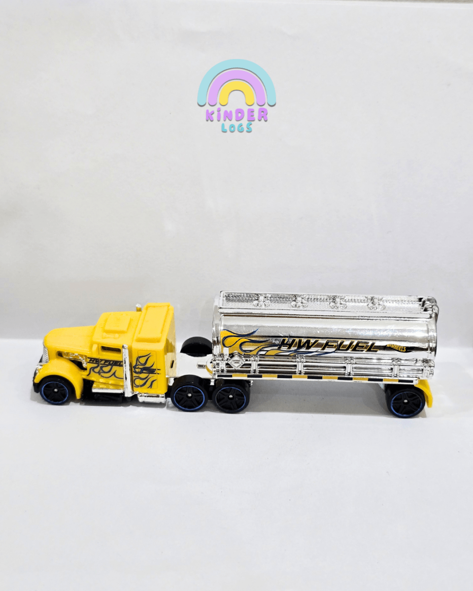 Hot Wheels Track Fleet Fuel & Fire Truck (Uncarded) - Kinder Logs