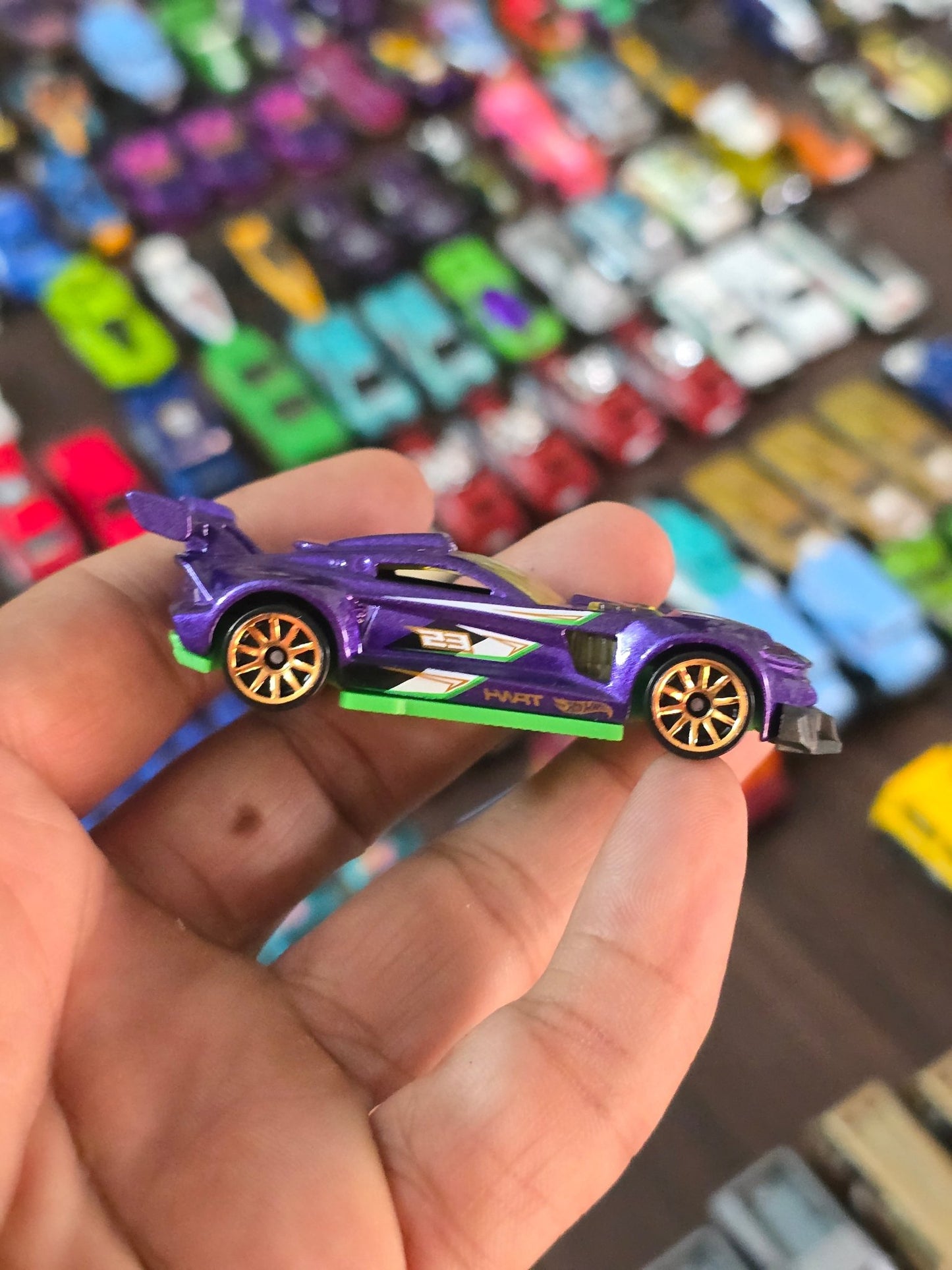 Hot Wheels Track Ripper - Purple (Uncarded - New) - Kinder Logs
