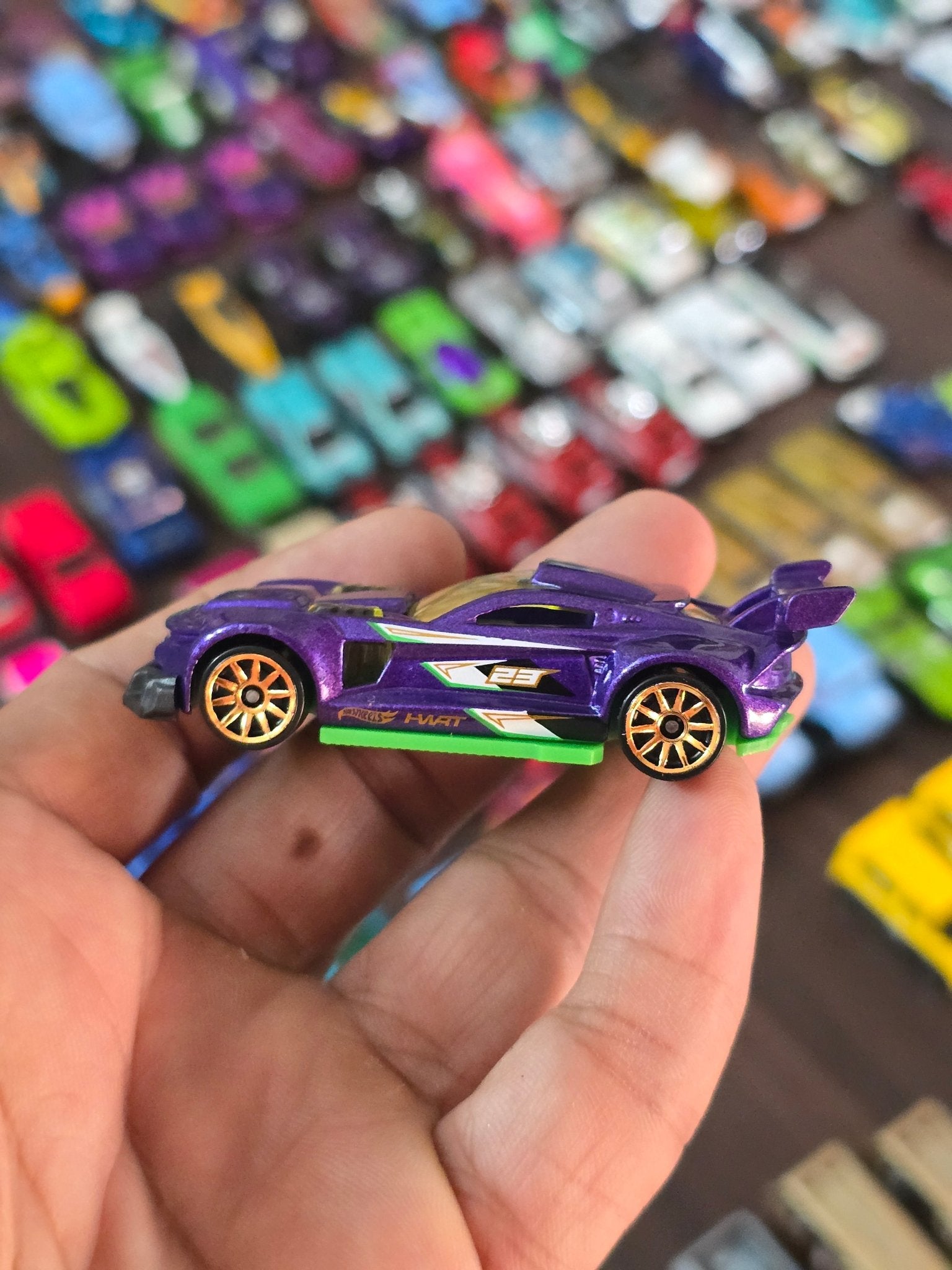 Hot Wheels Track Ripper - Purple (Uncarded - New) - Kinder Logs