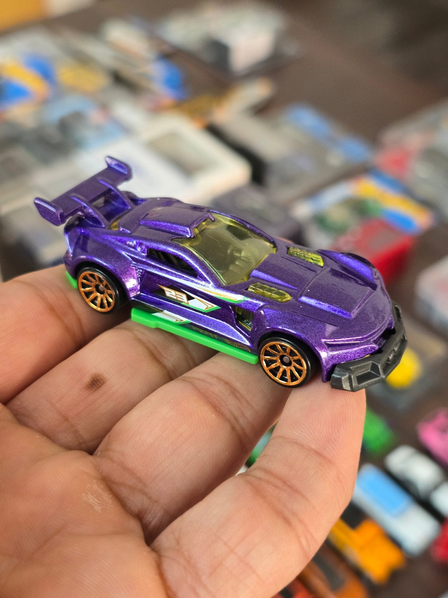Hot Wheels Track Ripper - Purple (Uncarded - New) - Kinder Logs