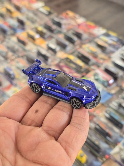 Hot Wheels Track Ripper - Used Car (Uncarded) - Kinder Logs