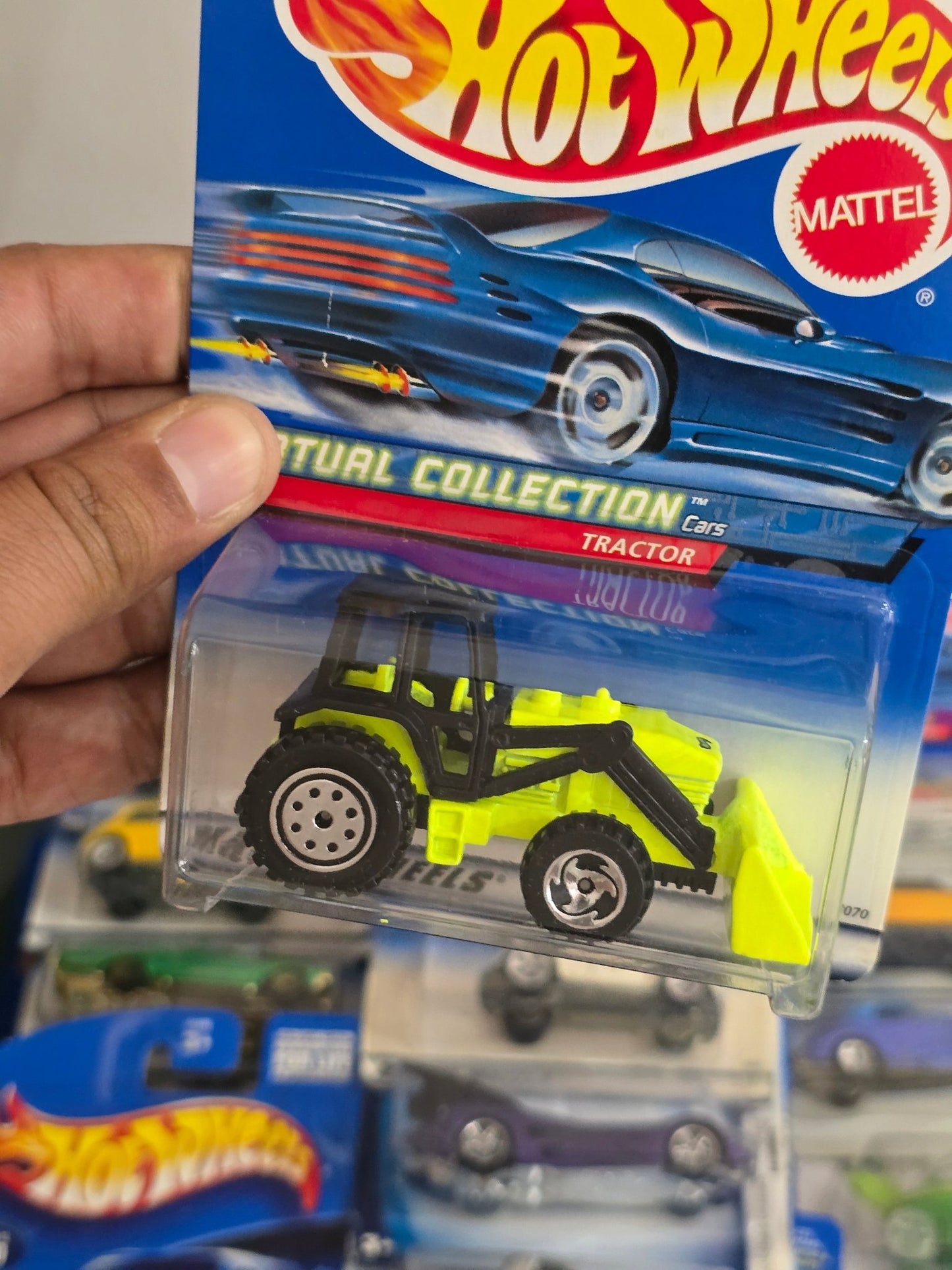 Hot Wheels Tractor - Virtual Collection Cars - Kinder Logs