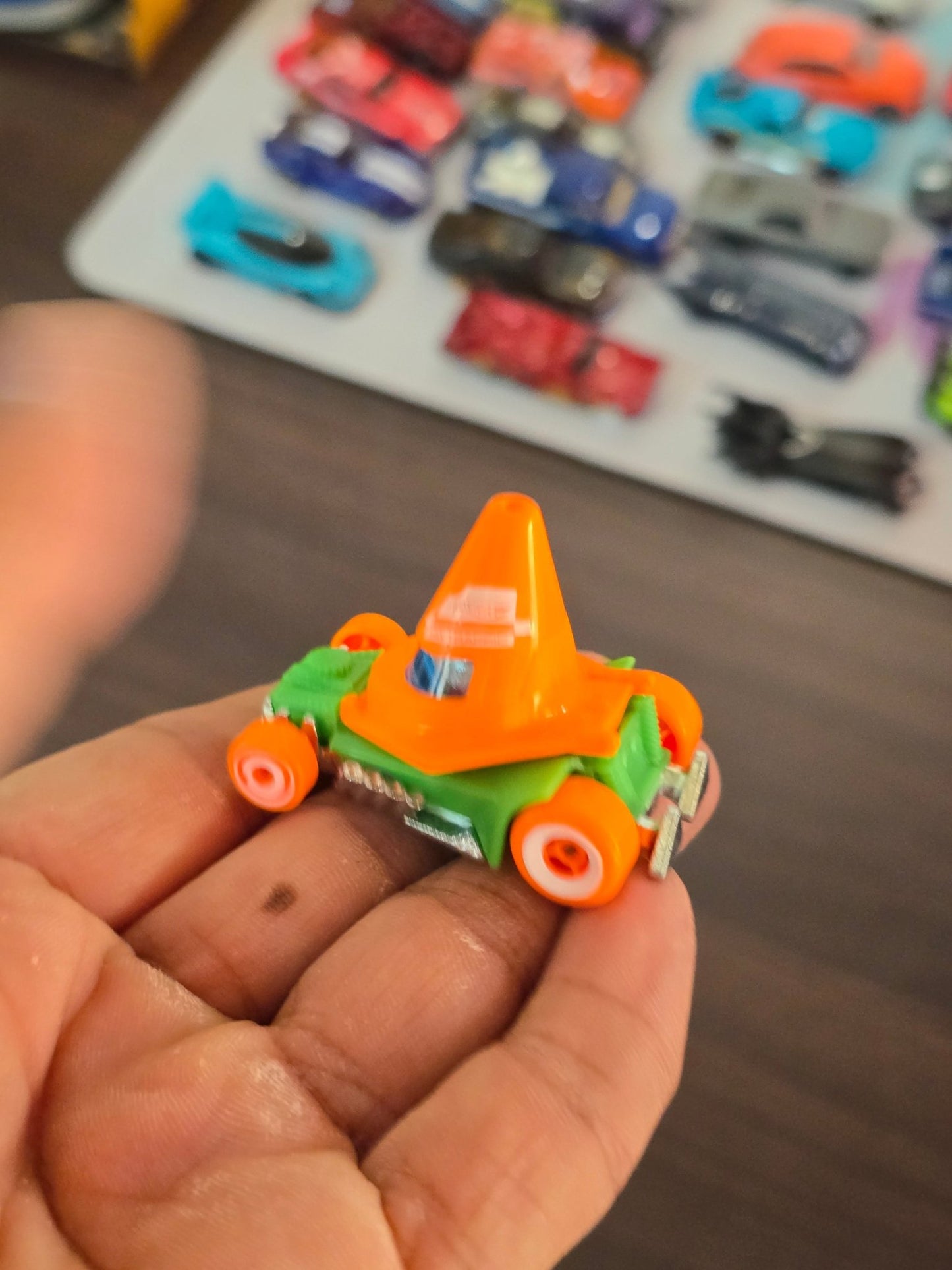 Hot Wheels Traffic Cone Car (Uncarded) - Kinder Logs