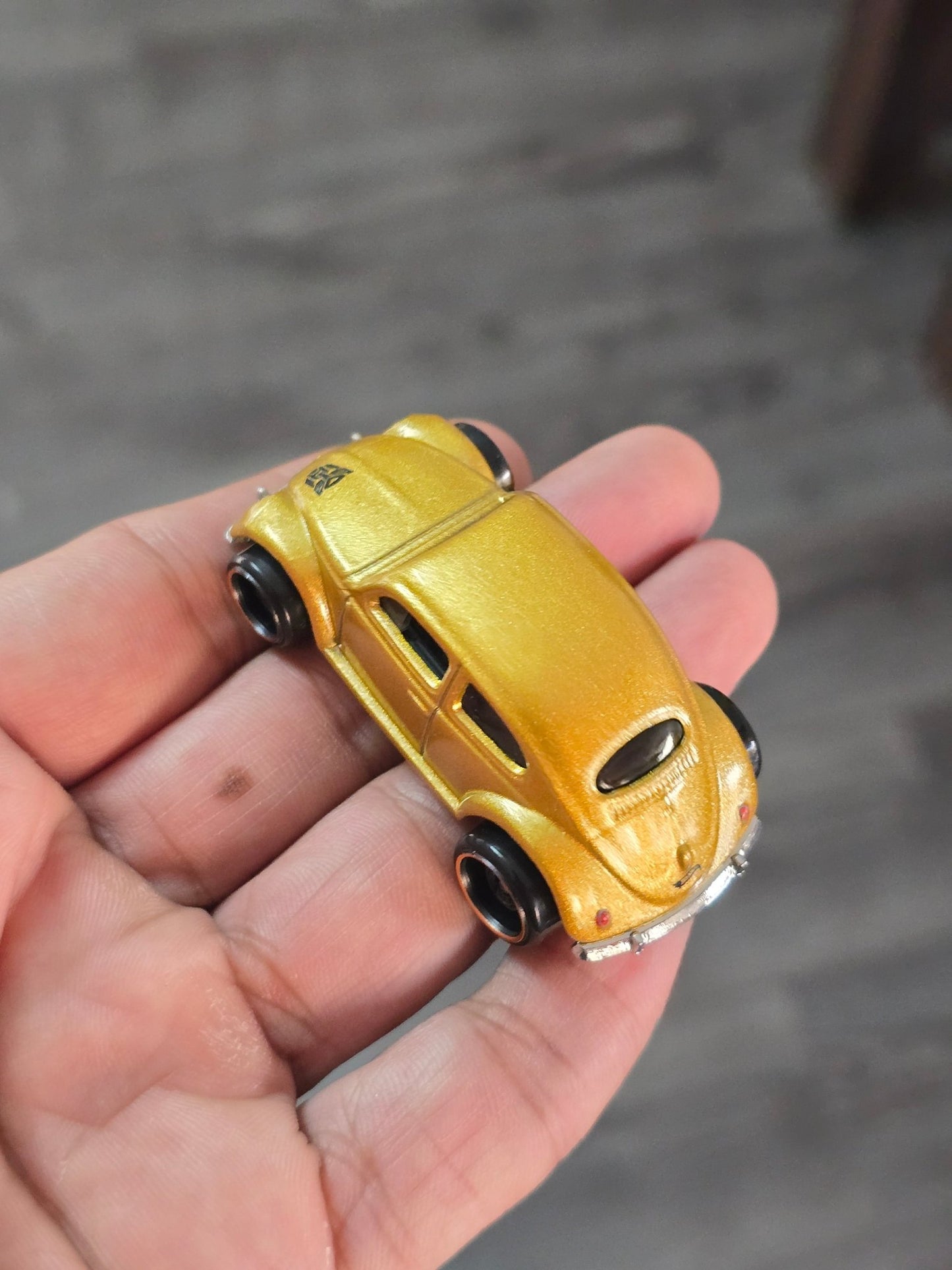 Hot Wheels Transformers Bumblebee - Gold (Uncarded - New) - Kinder Logs