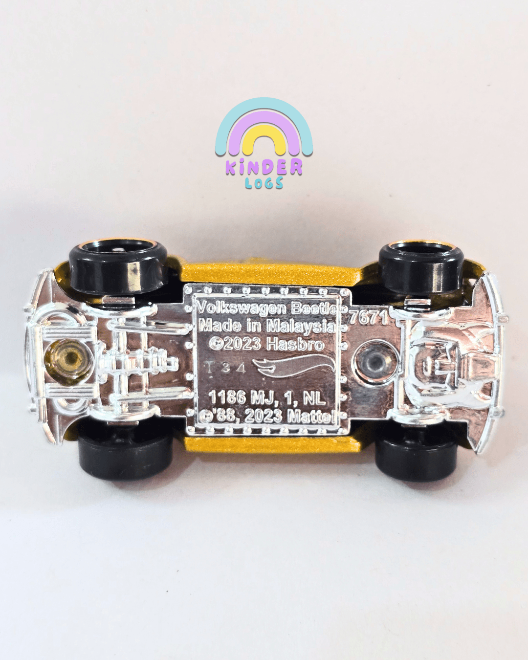 Hot Wheels Transformers Bumblebee (Used Car) - Kinder Logs