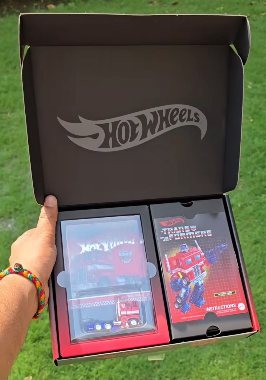 Hot Wheels Transformers Optimus Prime - RLC Creations Exclusive - Kinder Logs