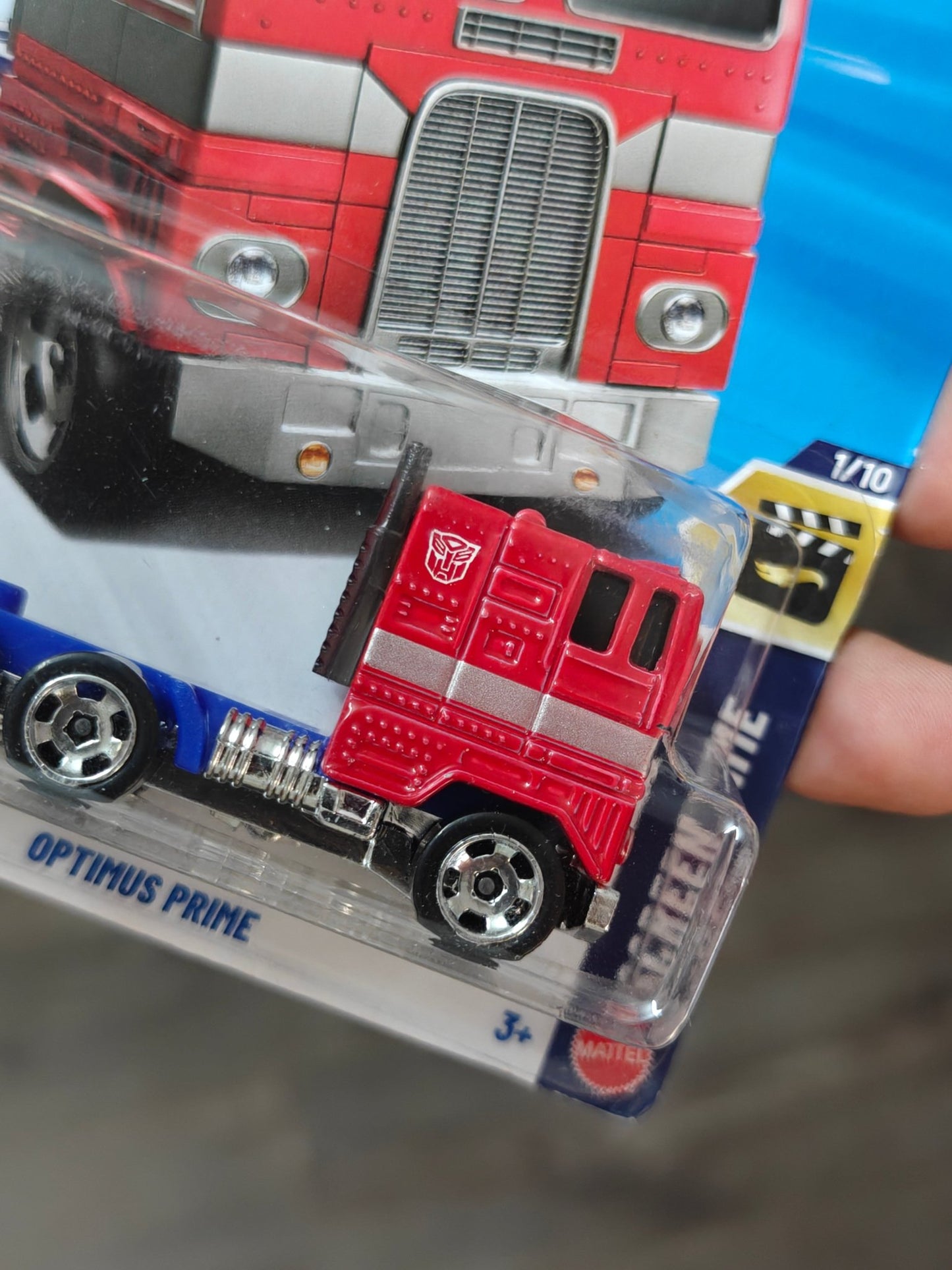 Hot Wheels Transformers Optimus Prime Truck (Imported) - Kinder Logs