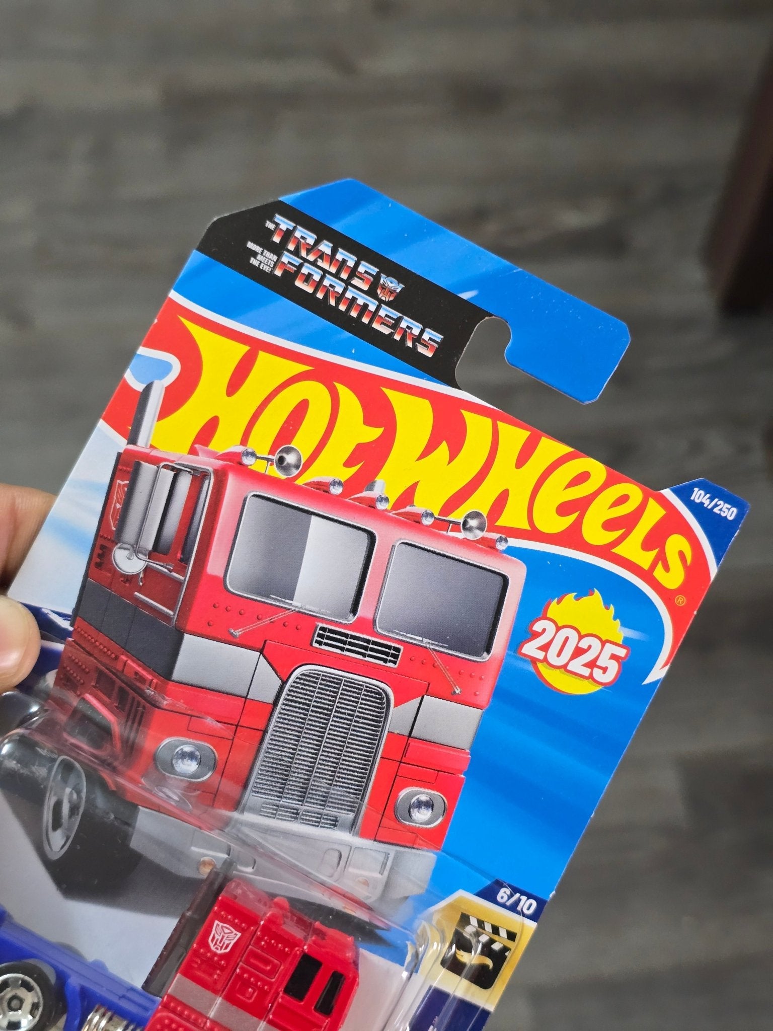 Hot Wheels Transformers Optimus Prime Truck (Imported) - Kinder Logs