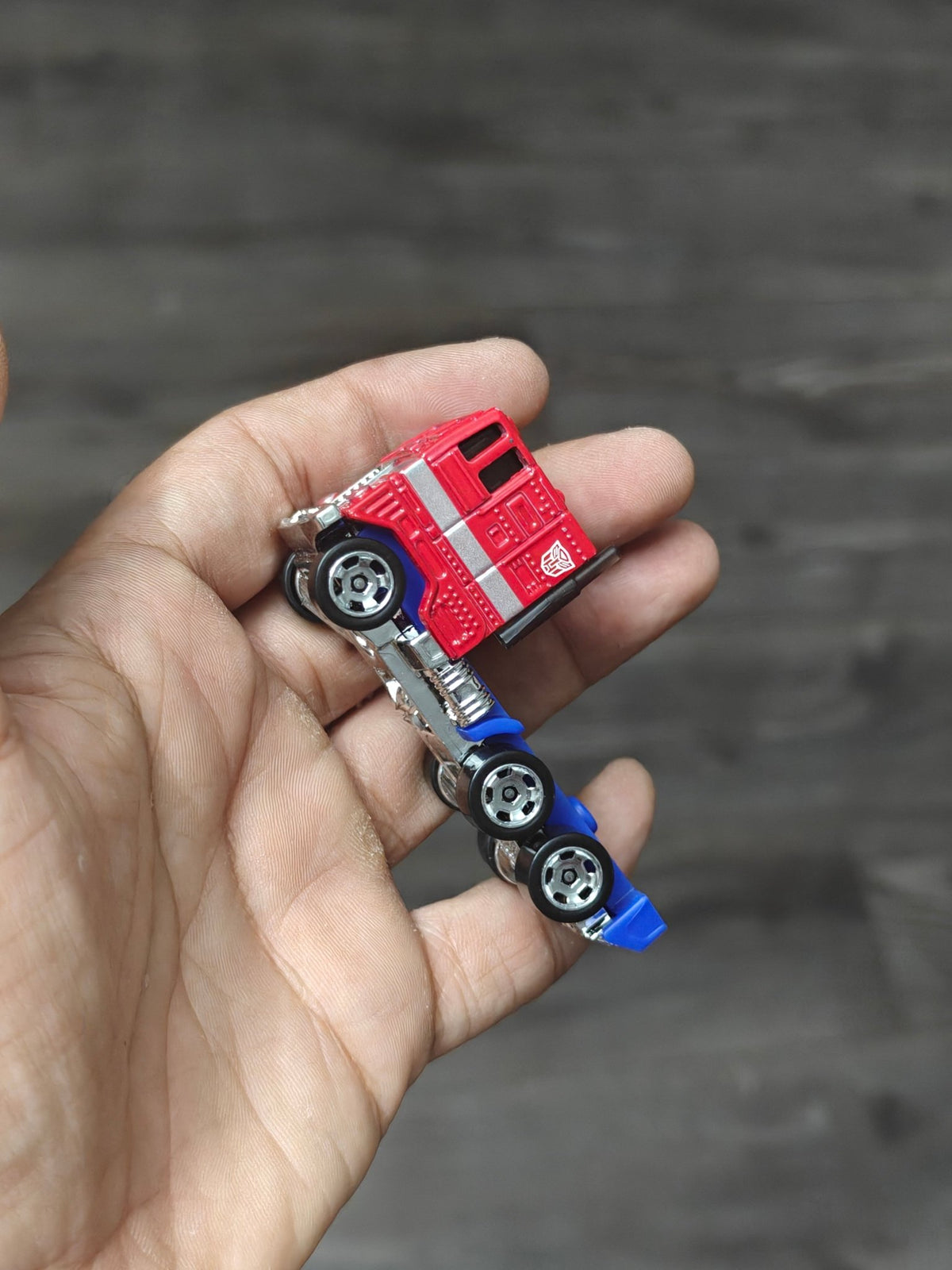 Hot Wheels Transformers Optimus Prime Truck - Red (Uncarded - New) - Kinder Logs