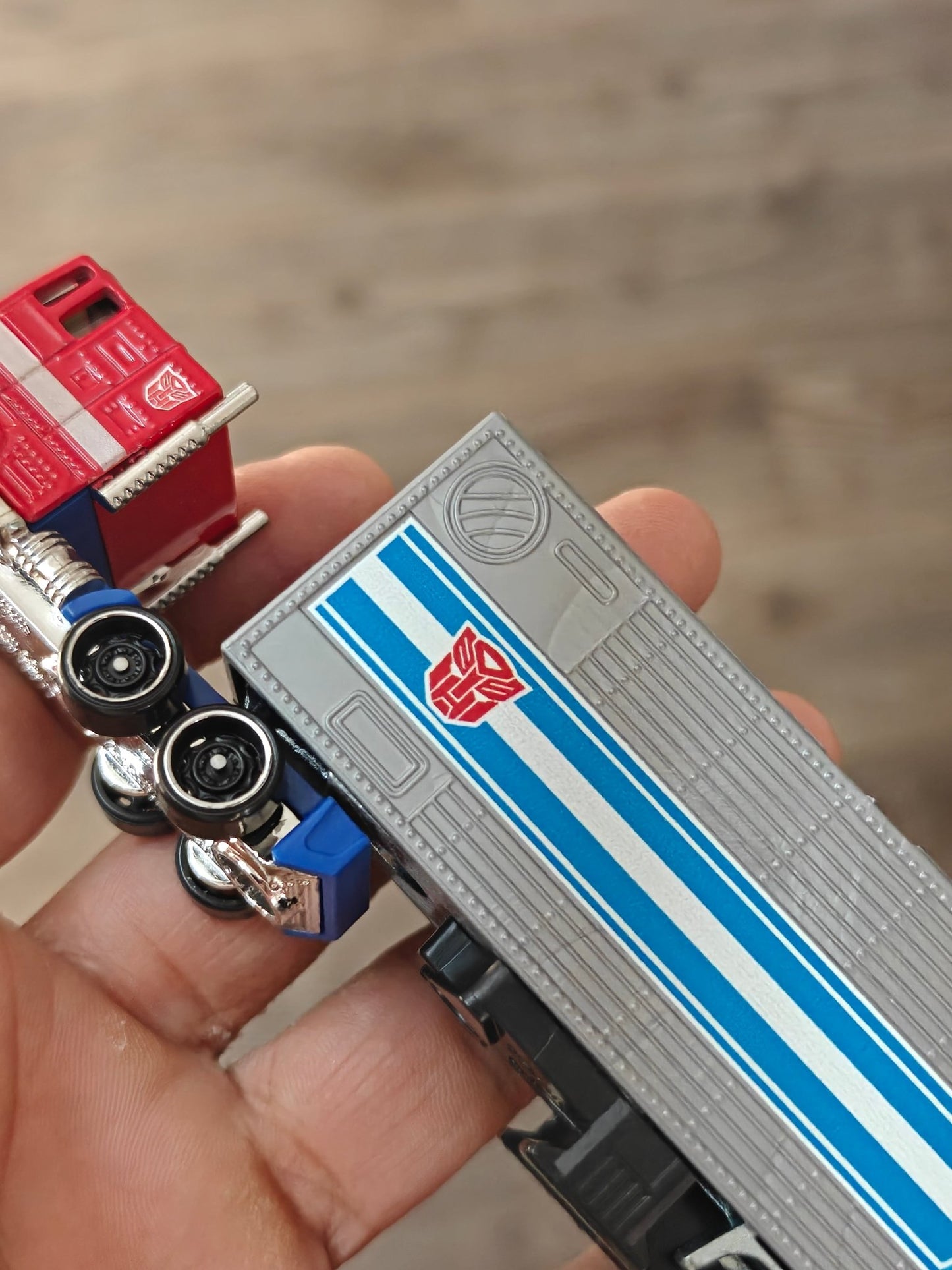 Hot Wheels Transformers Optimus Prime Truck (Uncarded - New) - Kinder Logs