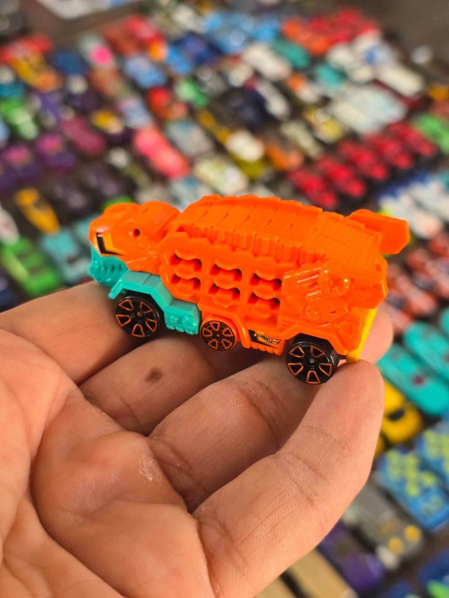 Hot Wheels Ultimate T - Rex Transporter - Orange (Uncarded - New) - Kinder Logs