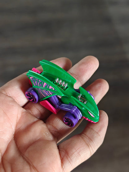 Hot Wheels Vampyra (Uncarded - New) - Kinder Logs
