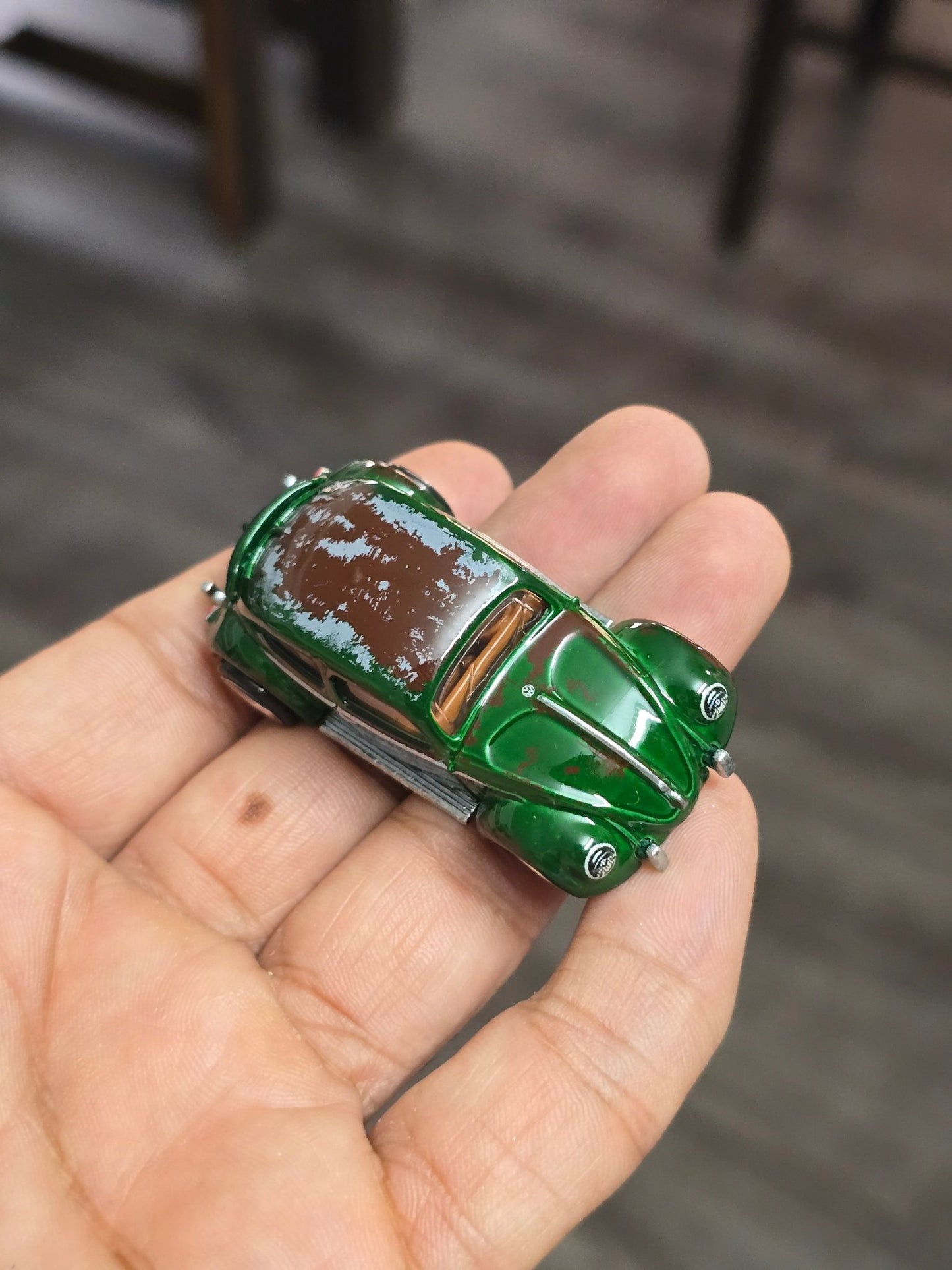 Hot Wheels Volkswagen "Classic Bug" - Vintage Club (Uncarded - New) - Kinder Logs