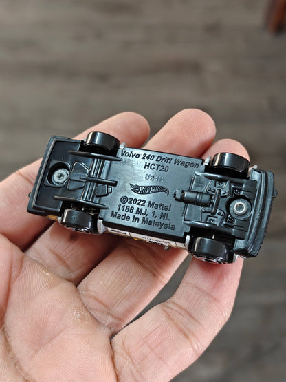 Hot Wheels Volvo 240 Drift Wagon - Silver (Uncarded - New) - Kinder Logs