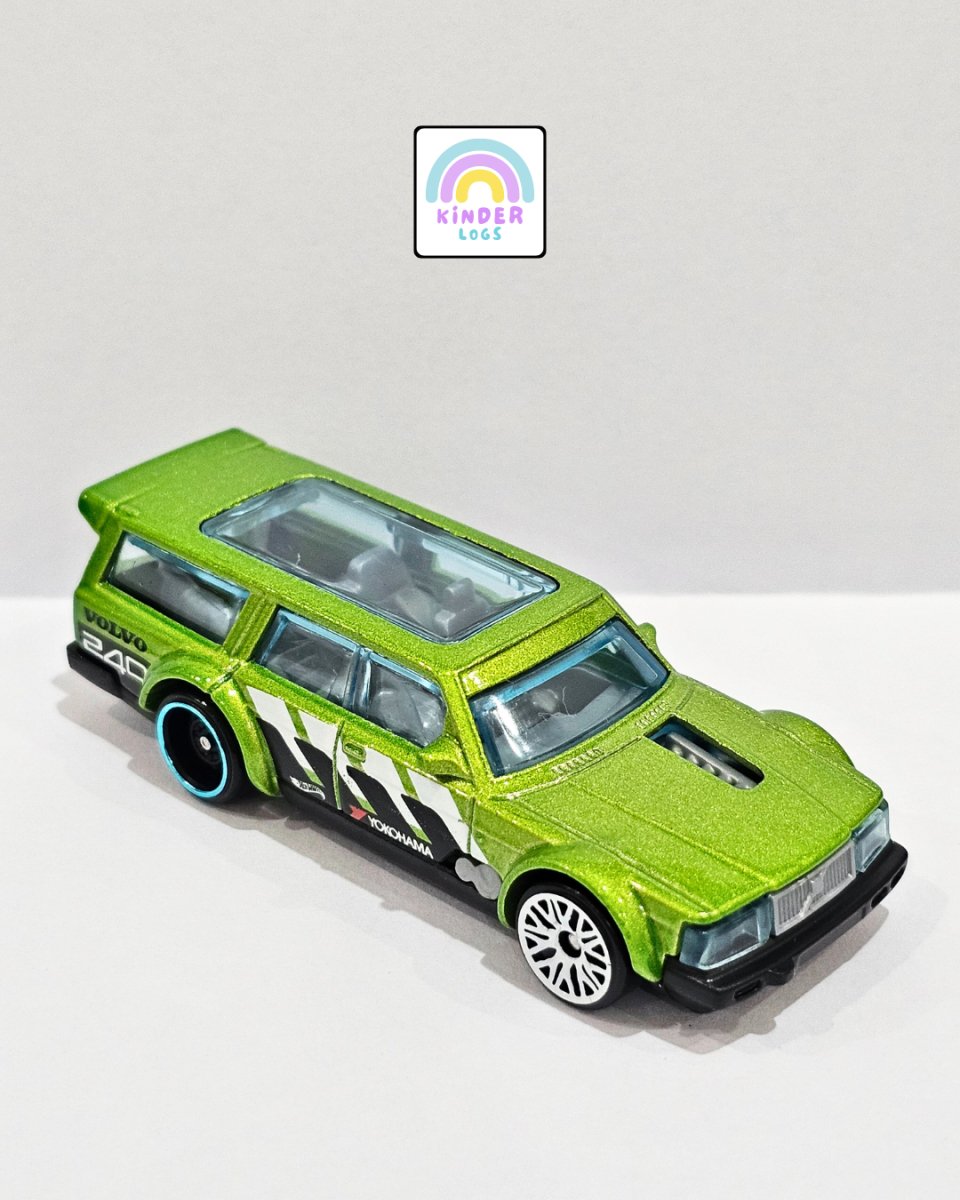 Hot Wheels Volvo 240 Drift Wagon (Uncarded) - Kinder Logs