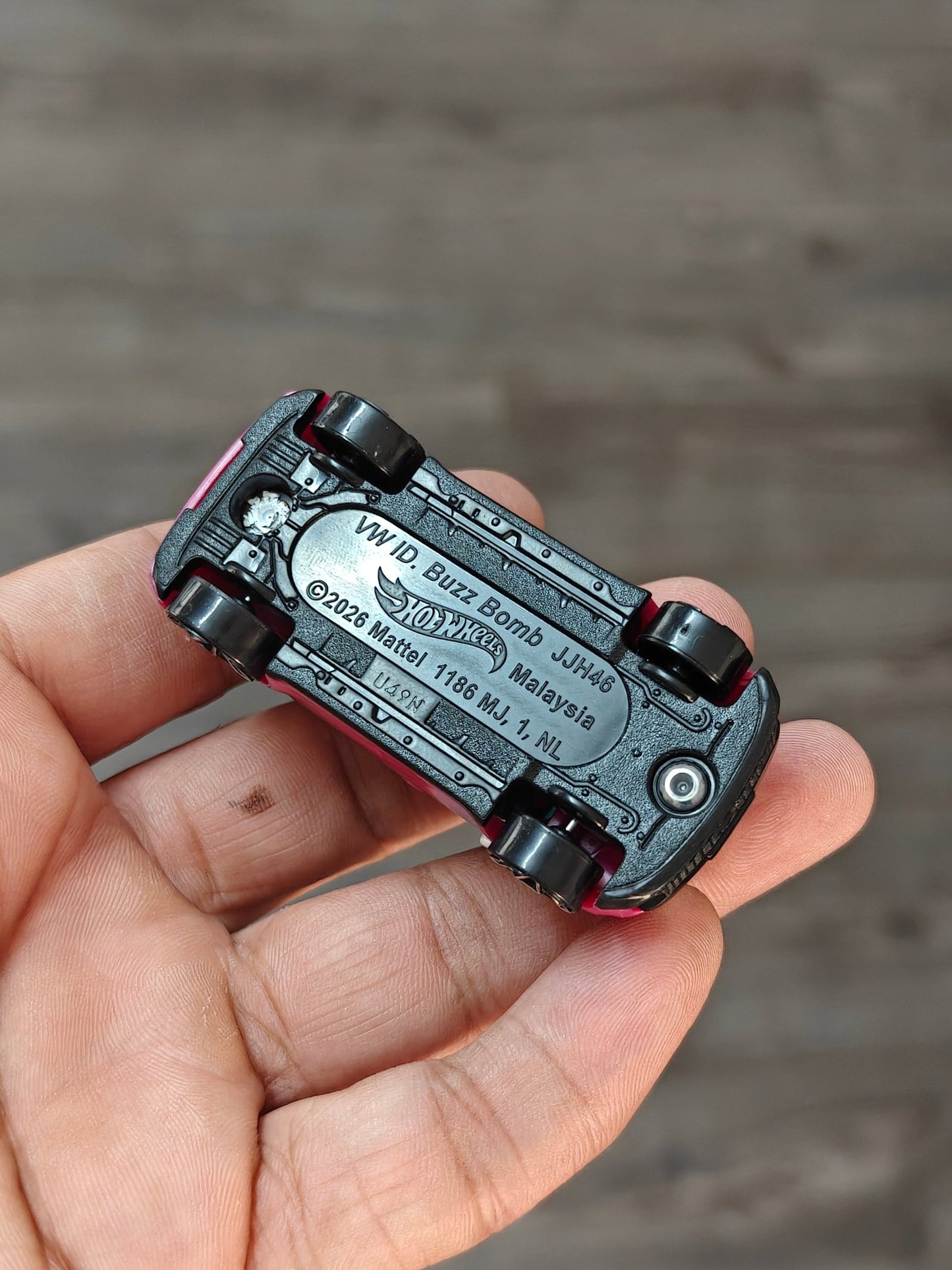 Hot Wheels VW ID. Buzz Bomb (Uncarded - New) - Kinder Logs