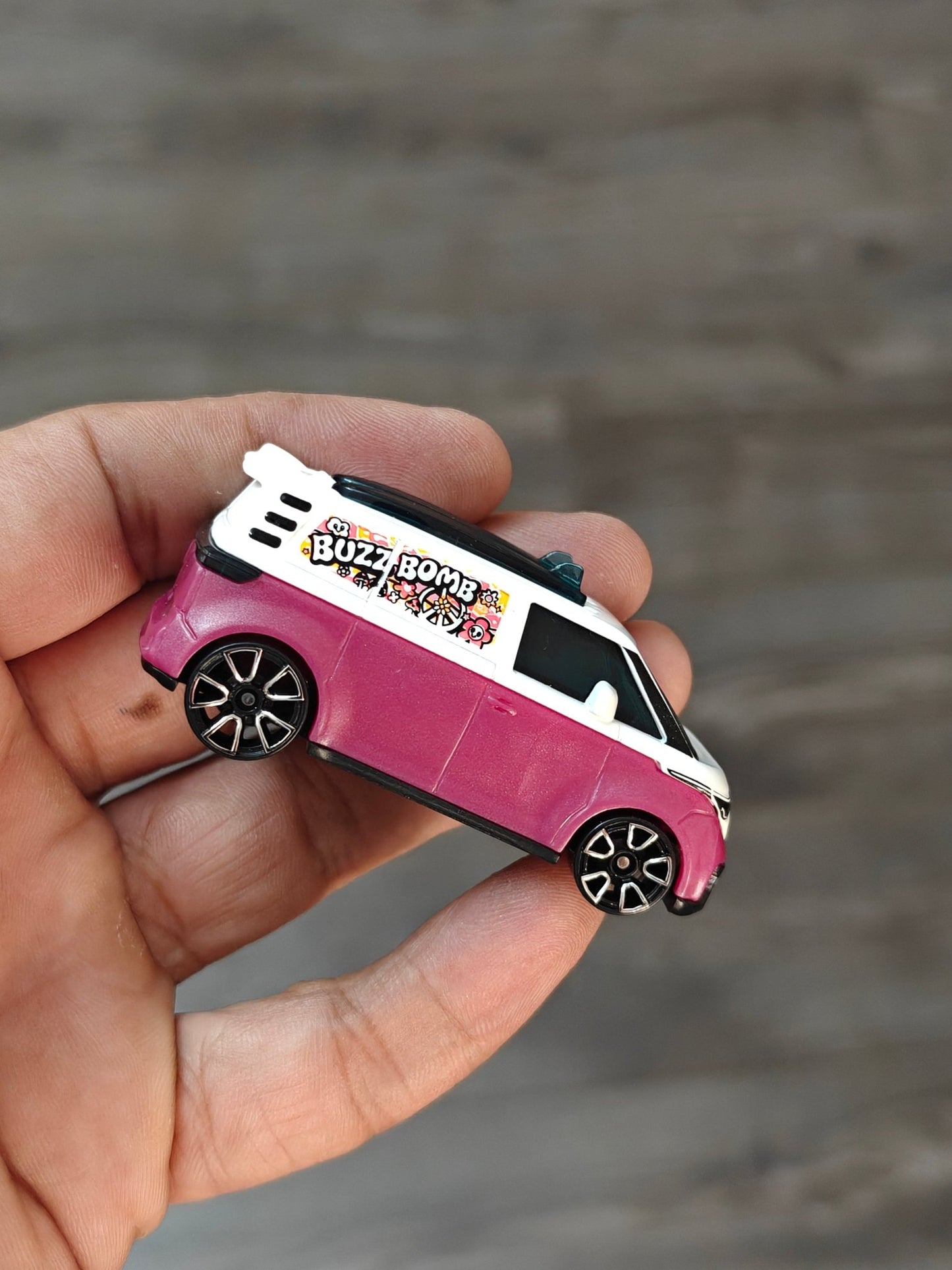 Hot Wheels VW ID. Buzz Bomb (Uncarded - New) - Kinder Logs