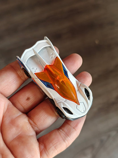 Hot Wheels X - cceleron - White (Uncarded - New) - Kinder Logs