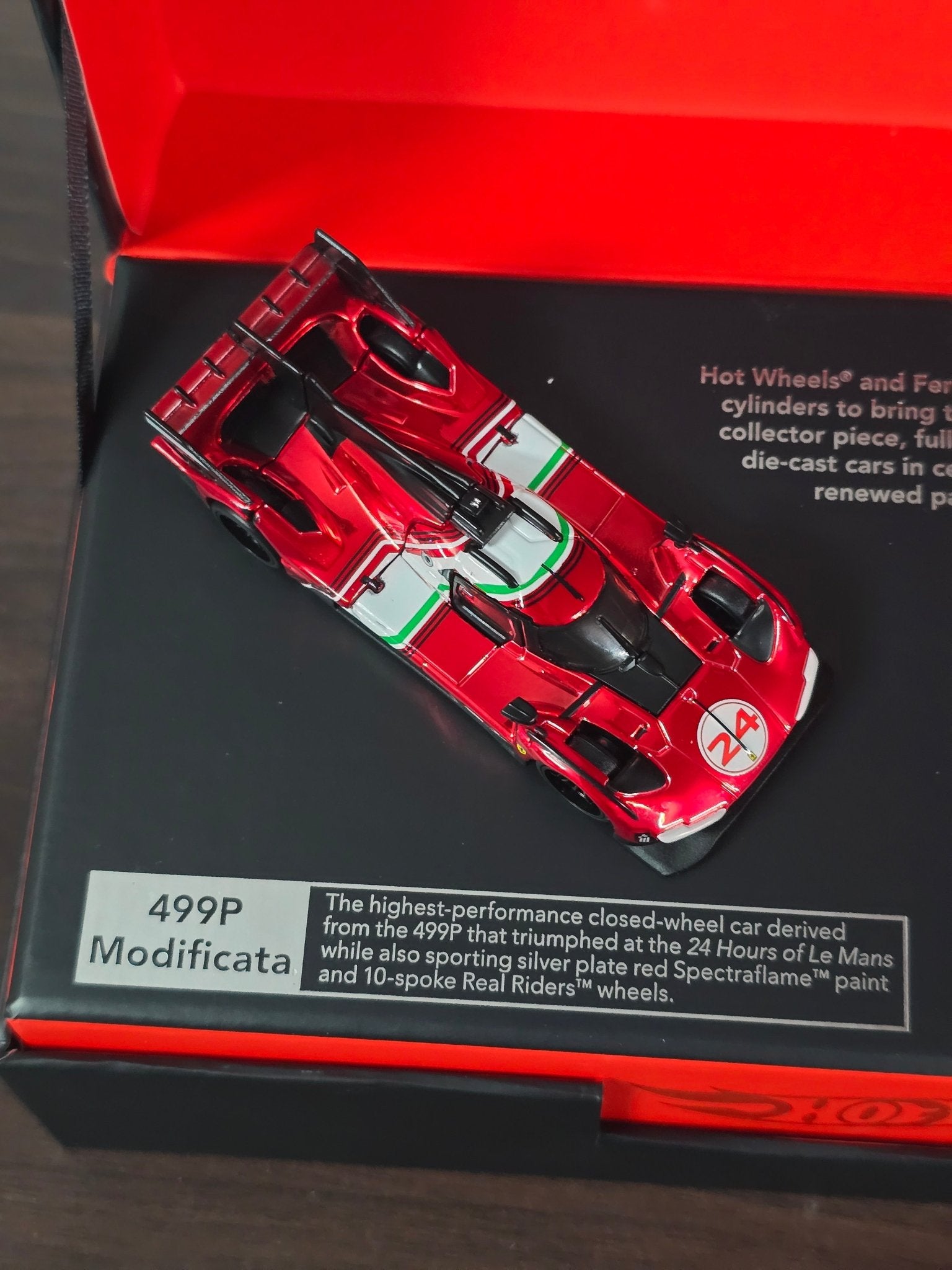 Hot Wheels x Ferrari Heritage Set - The Ultimate Ferrari Dream Garage - Kinder Logs